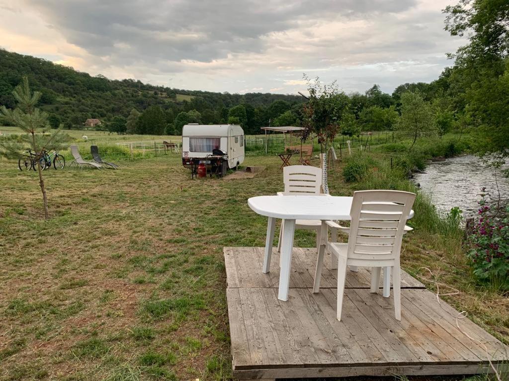 Ubytování v karavanu Bzany Exterior foto